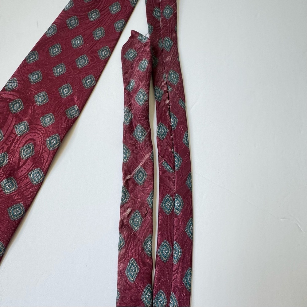 Vintage Christian Dior Monsieur Red Paisley Medallion Tipped Necktie 58” READ - Picture 6 of 7